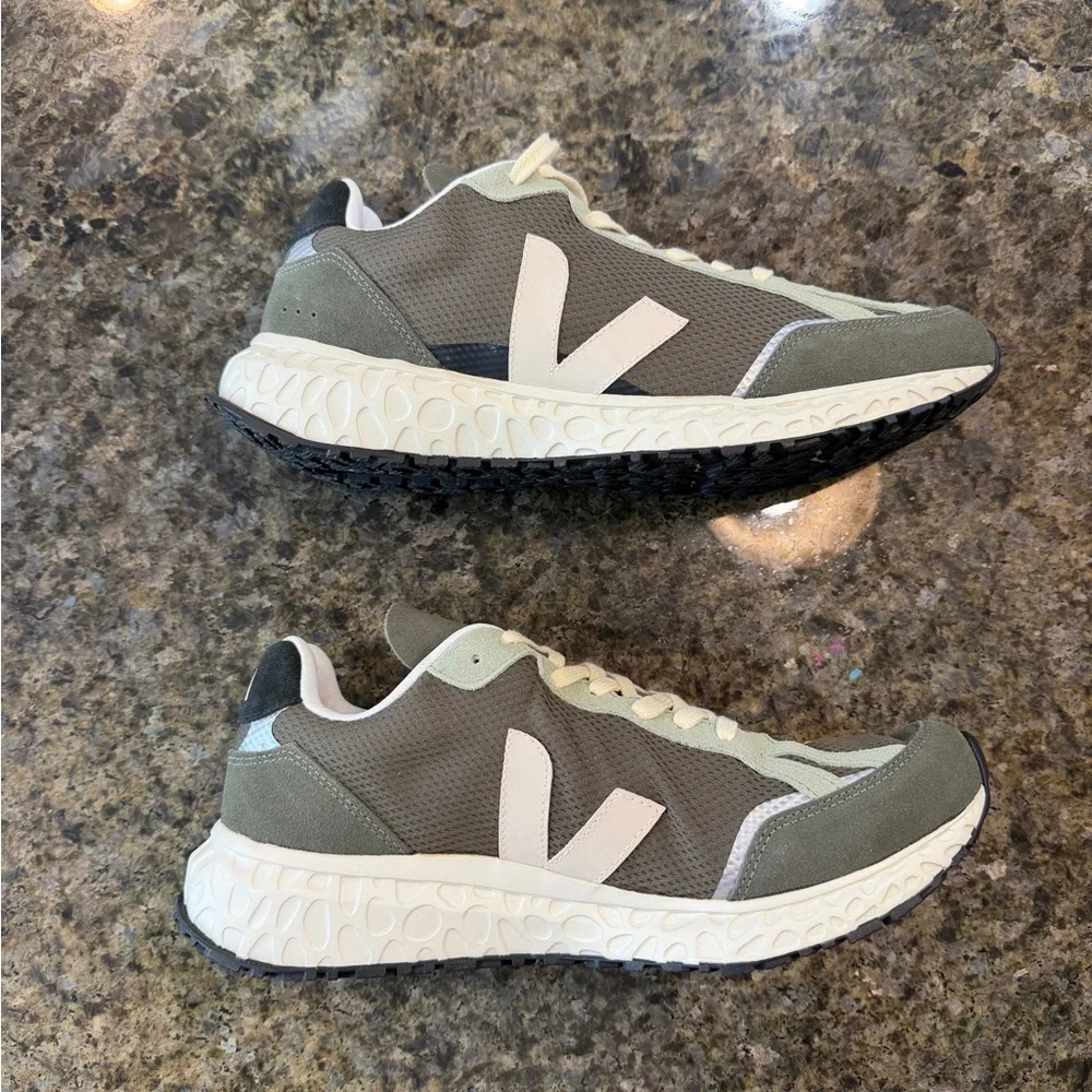 VEJA CONDOR ROYALE ALVEOMESH RUNNING SHOES - Picture 8 of 12